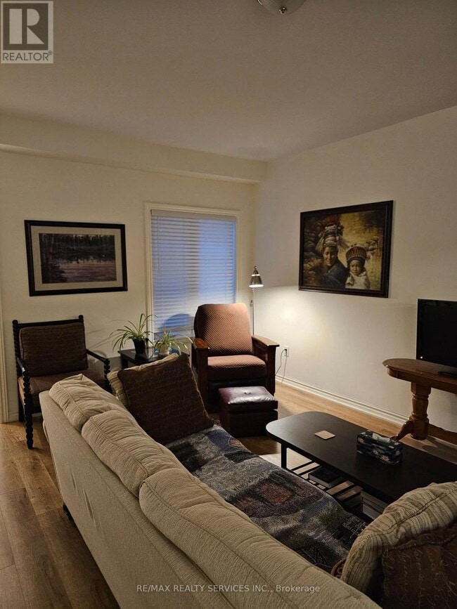 Photo du bâtiment - 1226 Plato Dr