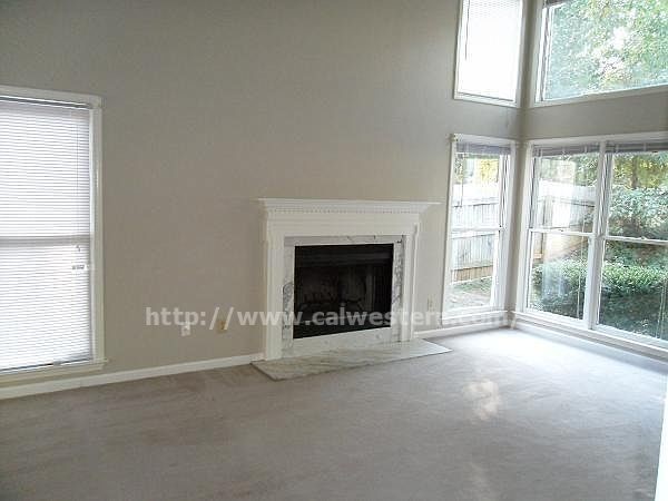 Building Photo - Nice and Sweet Home