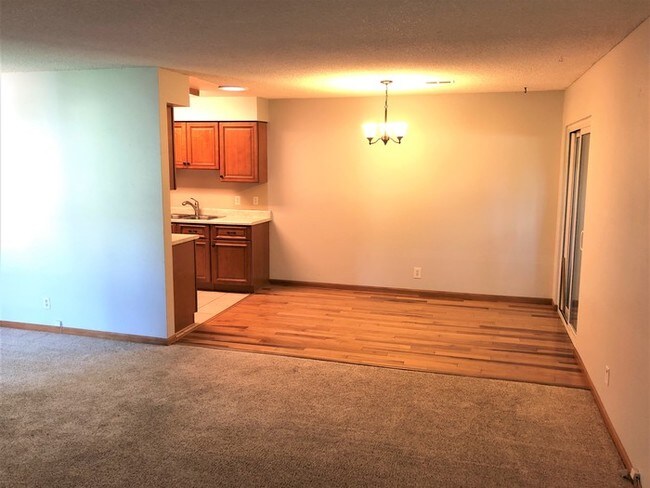 Building Photo - Gorgeous Condo in Thornton