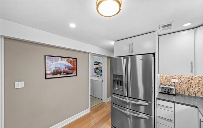 Foto del edificio - 3750 N Bernard St