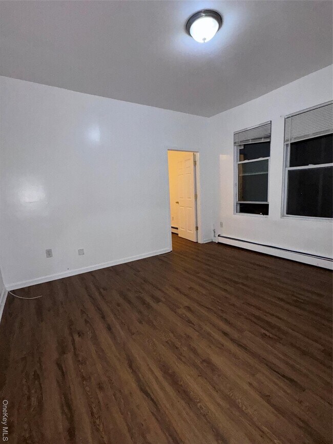 Foto del edificio - 3951 De Reimer Ave