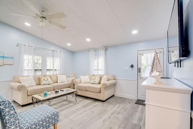 Foto del edificio - 1224 Dustin Dr