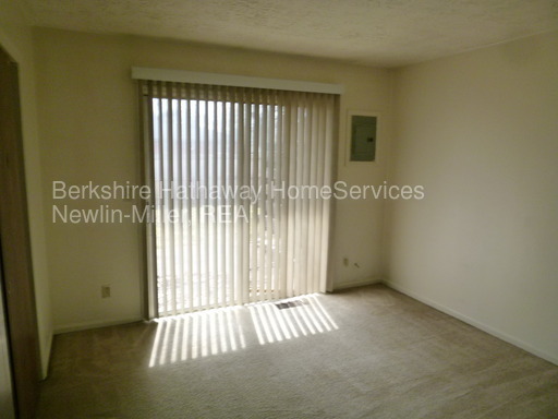 Building Photo - 1243 E Dawn Dr