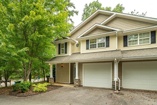 Building Photo - 6301 Grove Estates Ter