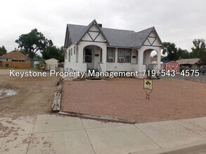 Building Photo - 1115 E 3rd St