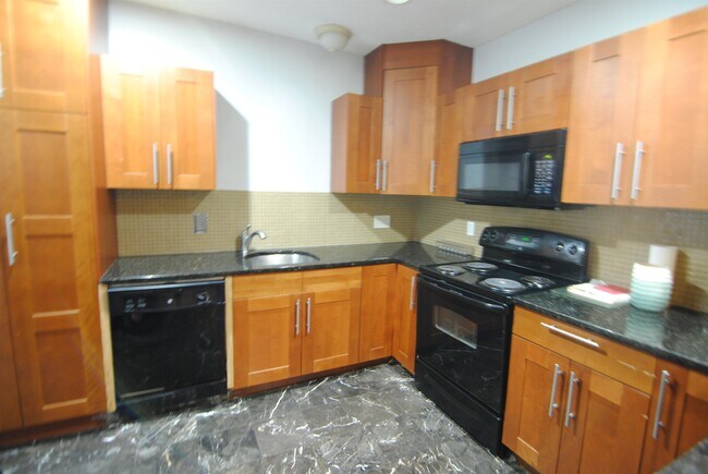 Foto del edificio - 4 Strawberry Bank Rd