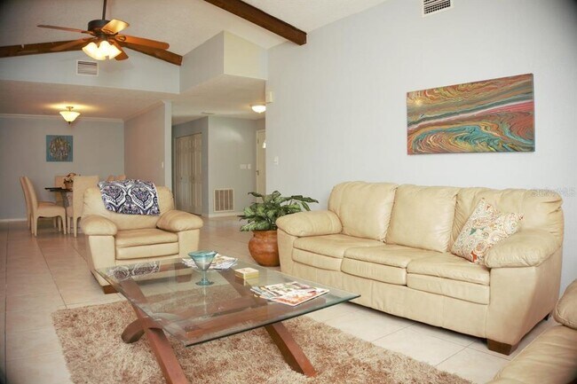 Foto del edificio - 3139 Carlos Dr