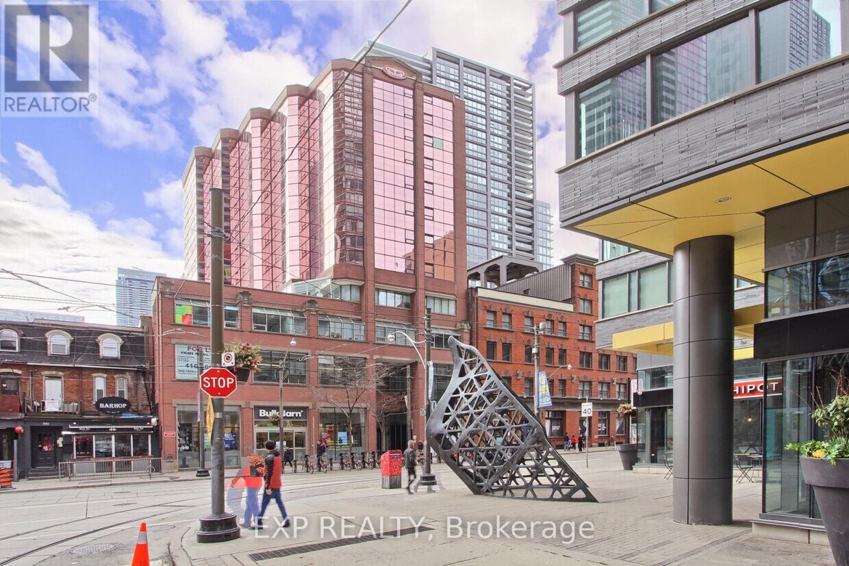 Photo principale - 393-393 King St W