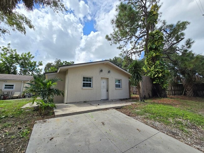 Photo - 2147 Dodge Ave Apartment