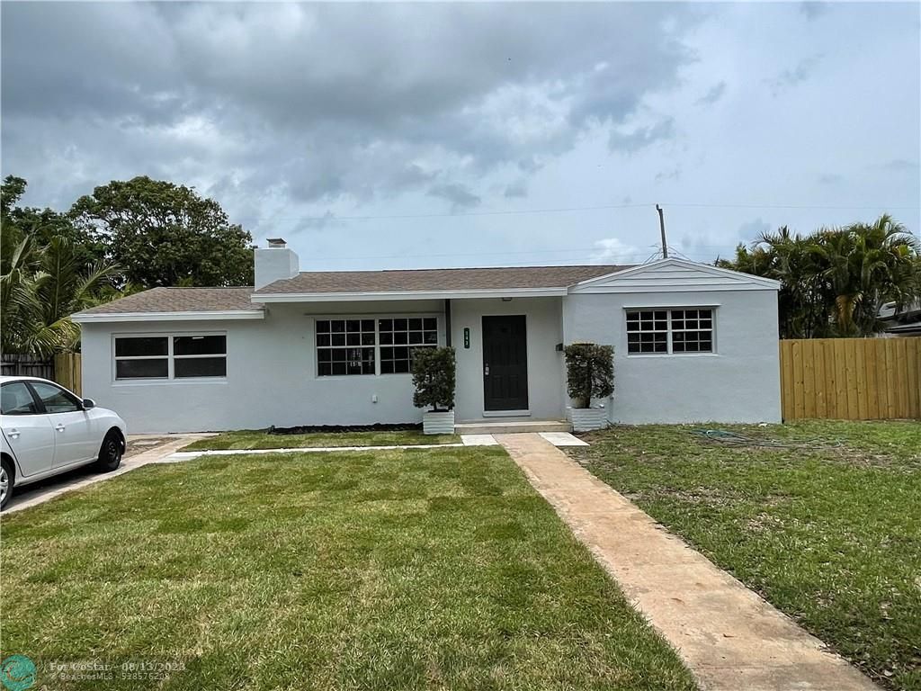 Foto principal - 343 Arlington Rd