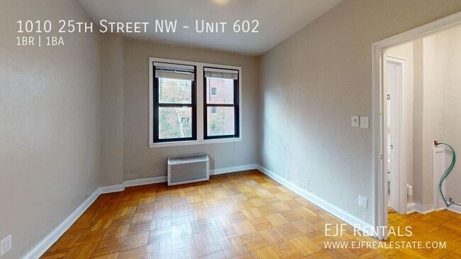 Building Photo - 1010 25th St NW