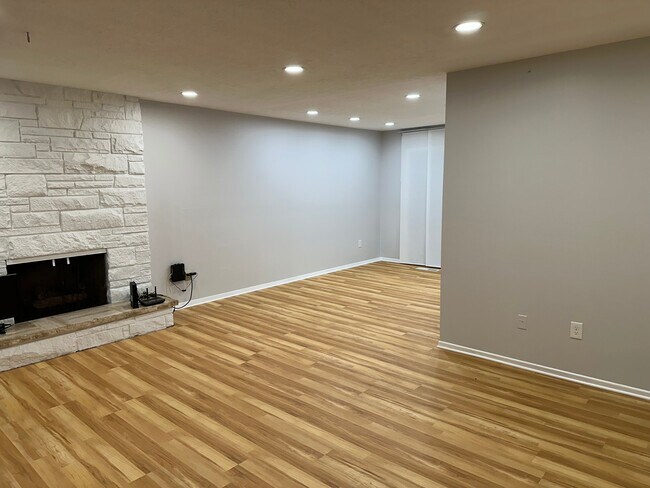 Upstairs living room/dining - 3241 NE 117th Ave