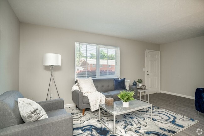 Interior Photo - Osborne Hills