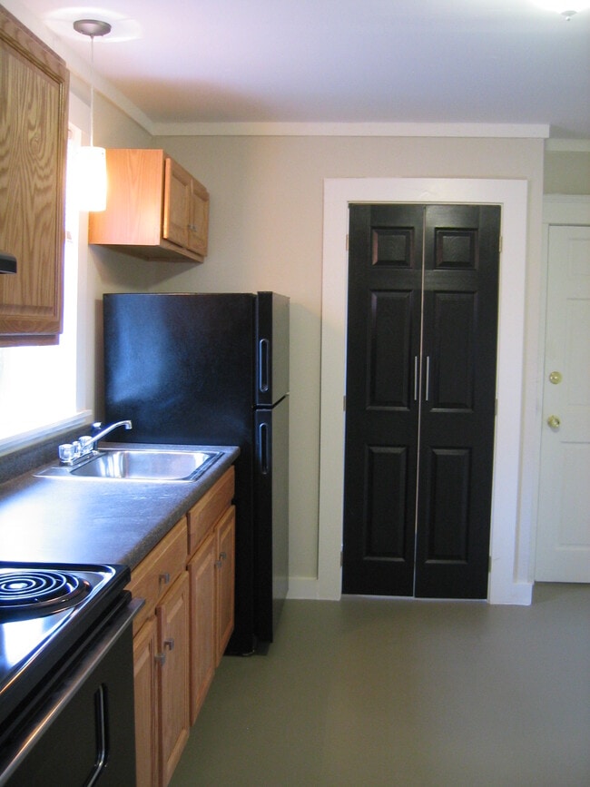 Building Photo - 50 3rd Ave