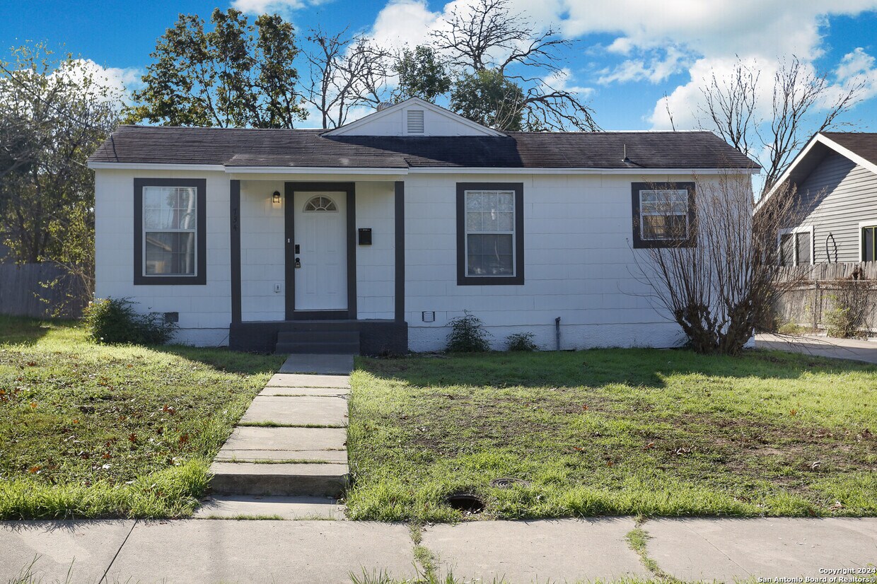 Foto principal - 734 W Norwood Ct