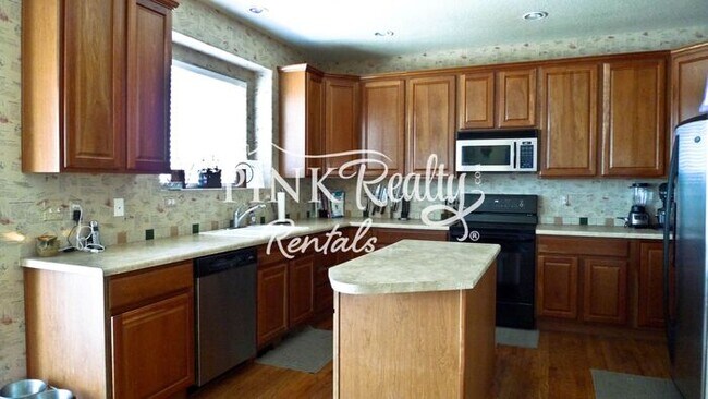 Foto del edificio - 5516 Mountain Garland Dr