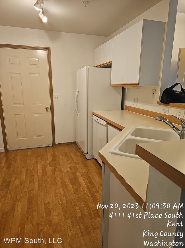 Foto del edificio - 2 br, 2 bath House - 4111 S 223rd St, #101