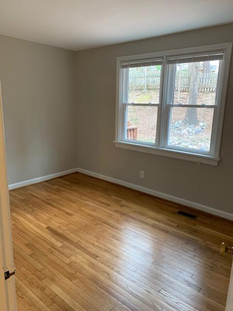 Building Photo - 213 Roslyn Hills Dr