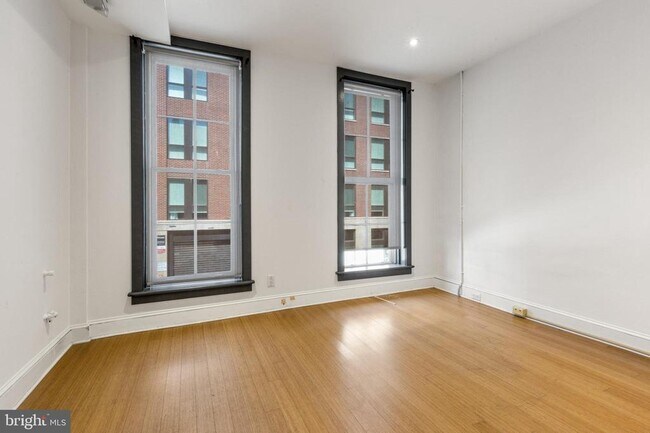 Building Photo - 39 N 3rd St
