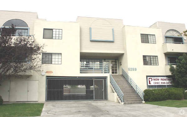 Building Photo - 5253 Cartwright Ave