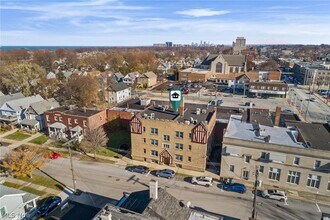 Building Photo - 1385 Cranford Ave