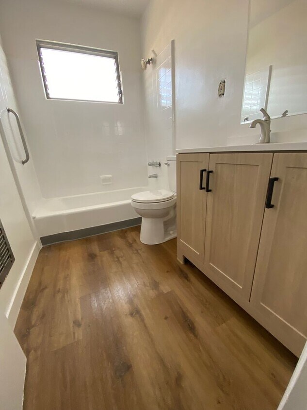 Foto principal - 629 Hayworth Ave