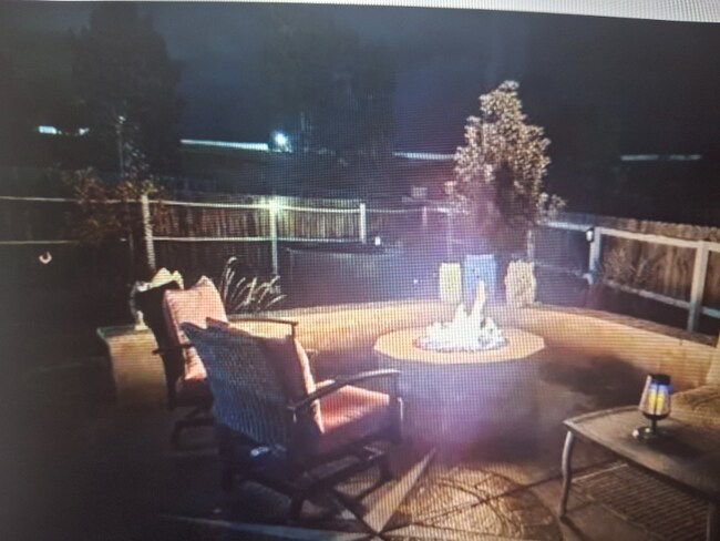 Foto del edificio - 7743 Canyon Oak Dr