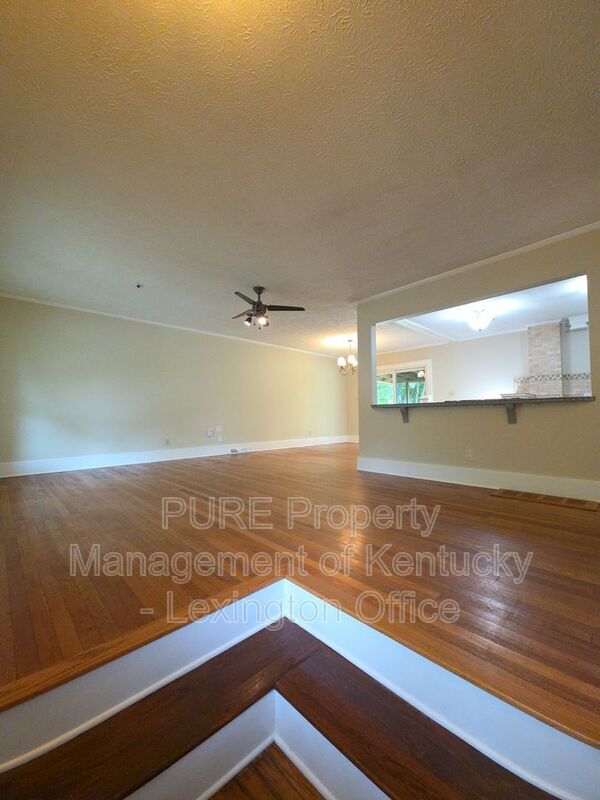 Building Photo - 1123 Gainesway Dr