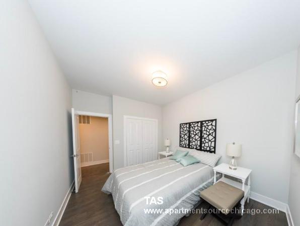 Foto del edificio - 2618 N Rockwell St