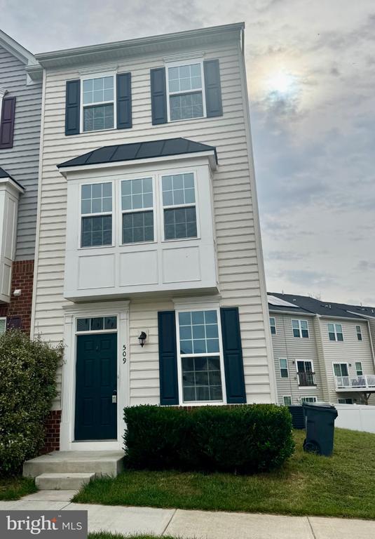 Building Photo - 509 Rolling Valley Dr