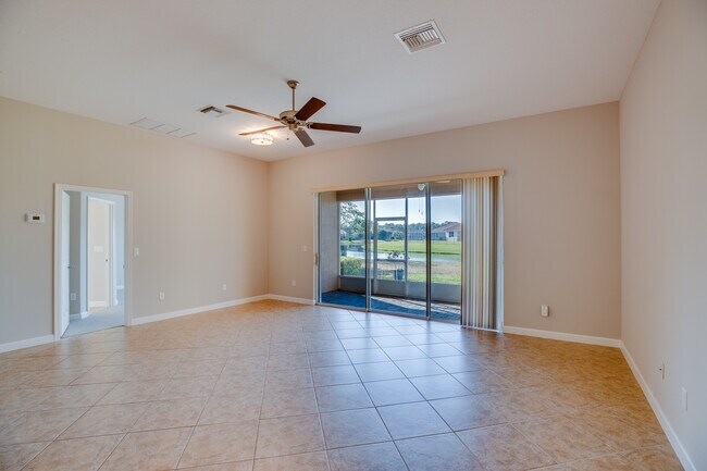 Building Photo - 7654 Fieldstone Ranch Square
