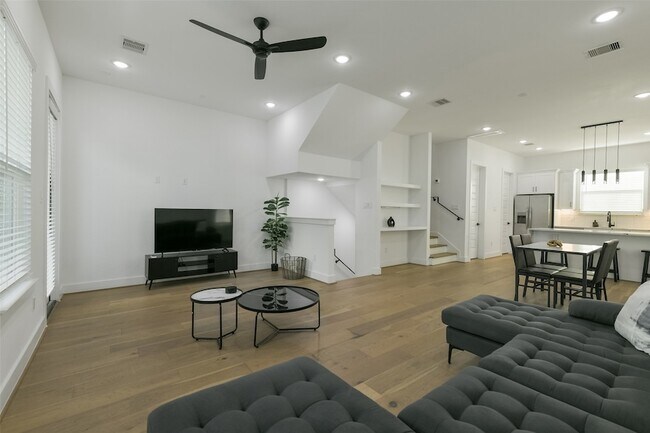 Foto del edificio - 316 Thornton Rd