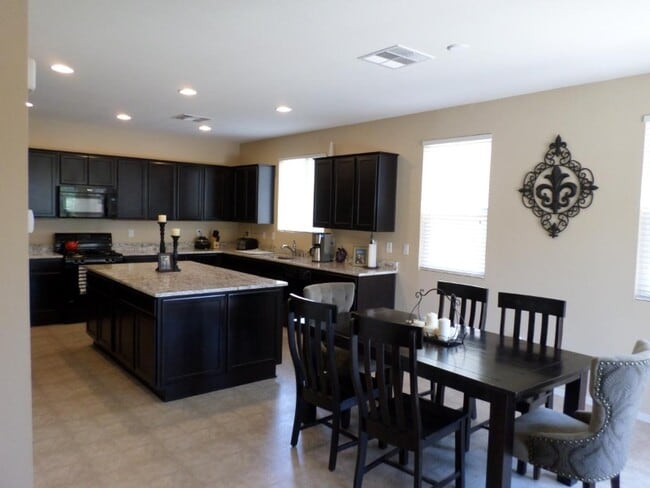 Building Photo - 3616 Gainsville St
