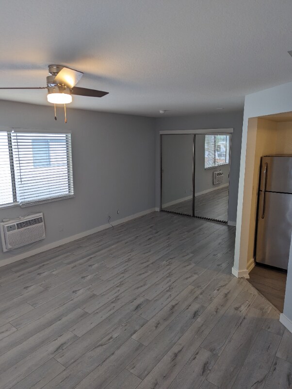 Foto del edificio - 7014 Lanewood Ave