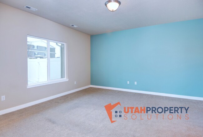 Building Photo - 5393 Borglum Ln