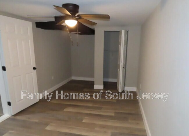 Foto del edificio - 831 E 27th St