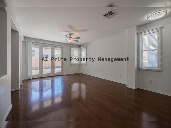Building Photo - 2131 E Bowker St