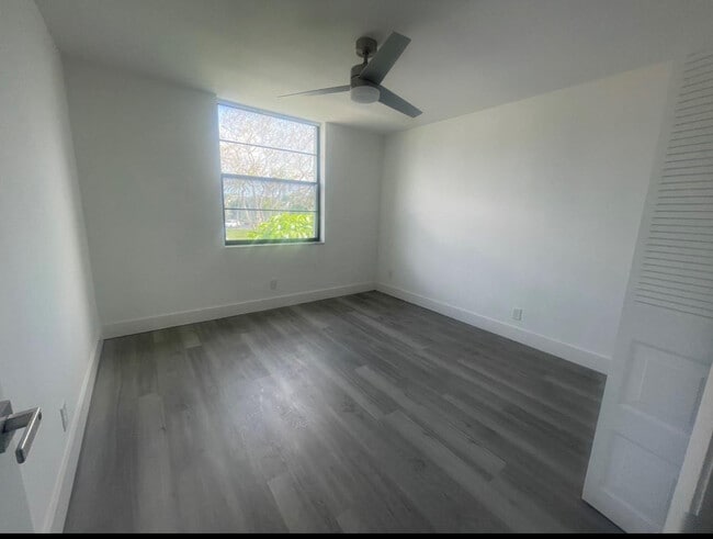 Foto del edificio - 7460 NW 18th St