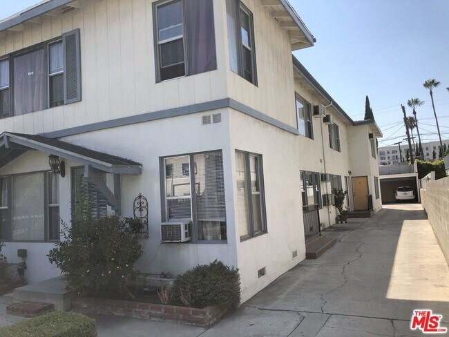 Foto del edificio - 1137 Wilcox Pl