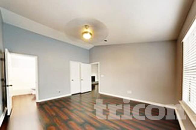 Building Photo - 1131 Yorkdale Dr