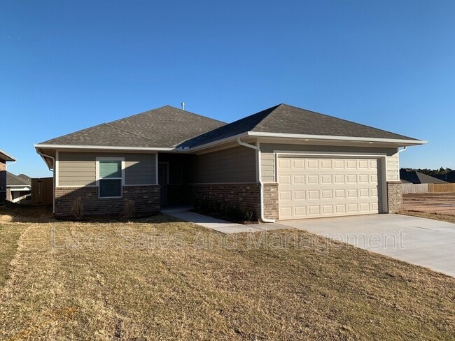 Building Photo - 2325 Fallview Dr