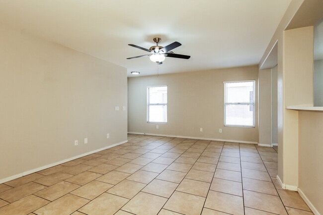 Building Photo - 12622 W Bloomfield Rd