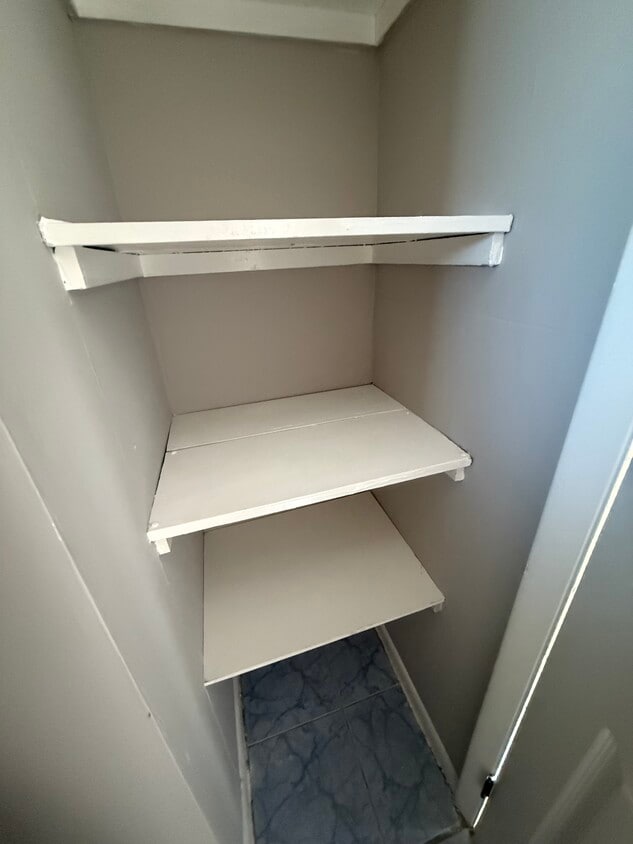 Photo - 438 Roseland Dr