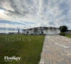 Building Photo - 1922 NW 20th Terrace