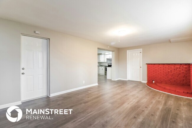 Foto del edificio - 921 Hillside Dr