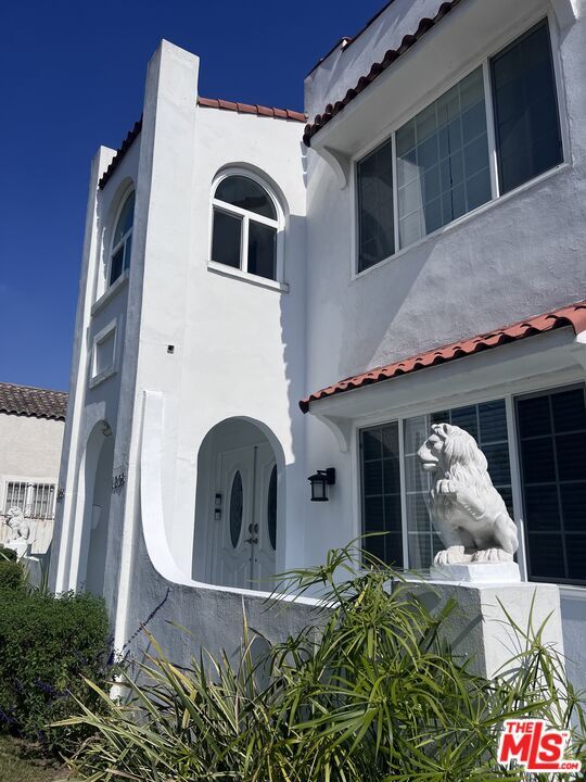 Foto del edificio - 1206 Keniston Ave