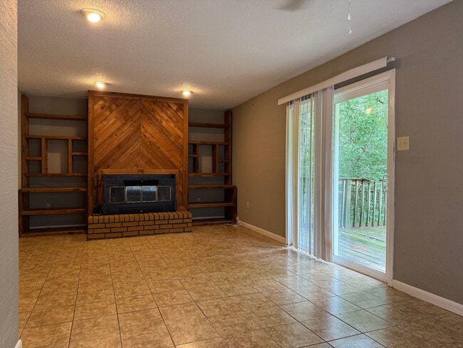 Building Photo - 113 Highland Point Cove
