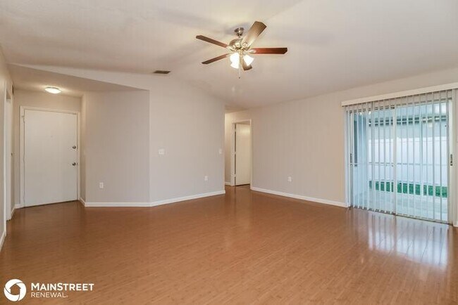 Building Photo - 1433 Vinetree Dr, Brandon, FL 33510