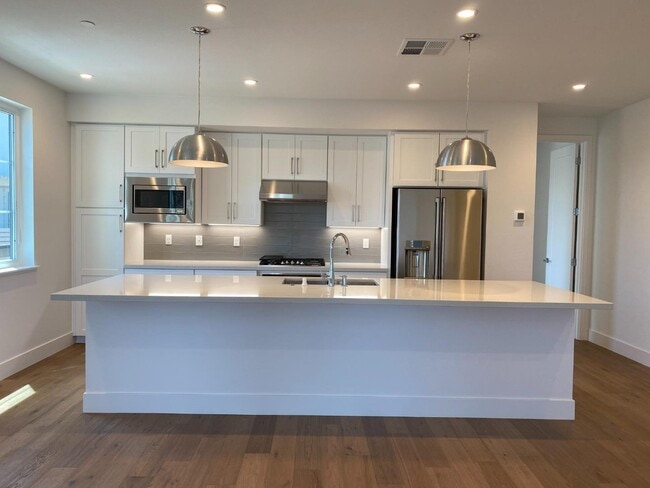 Foto del edificio - 222 Argonaut Ln