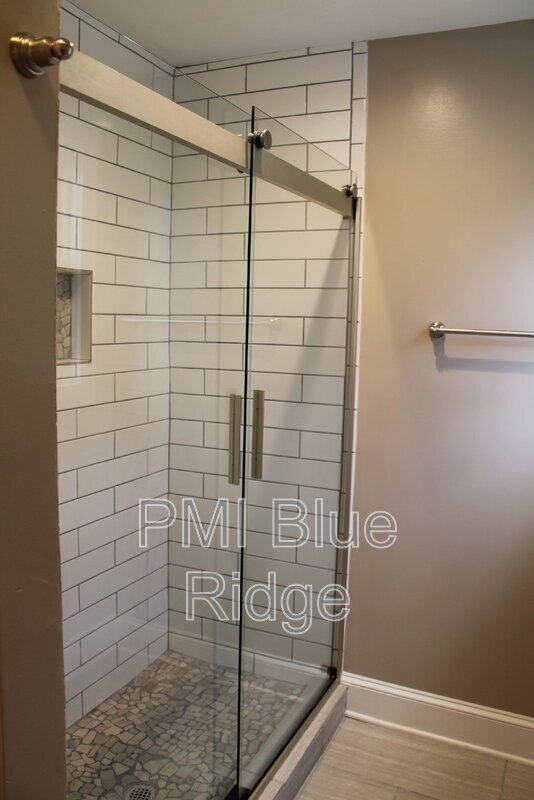 Foto principal - 205 Rumbough Pl
